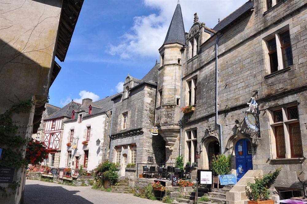 La Tour Du Lion Bed and Breakfast Rochefort-en-Terre Exteriör bild