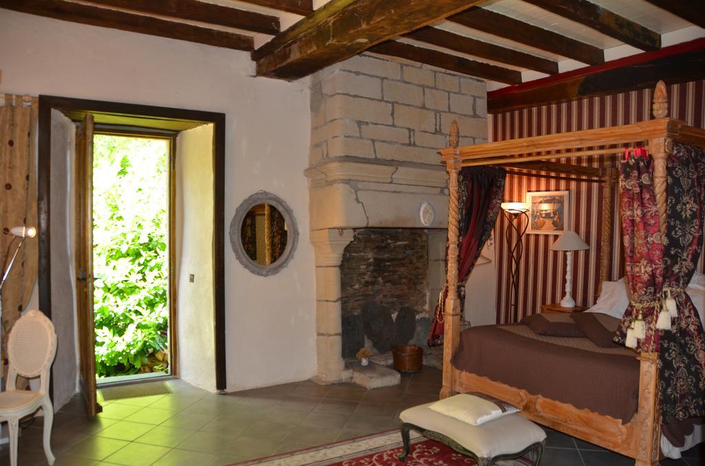 La Tour Du Lion Bed and Breakfast Rochefort-en-Terre Exteriör bild