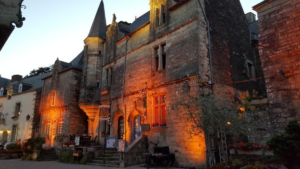 La Tour Du Lion Bed and Breakfast Rochefort-en-Terre Exteriör bild